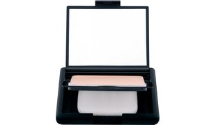 NEE Compact Foundation Vitamin E